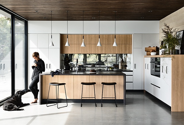 John-Crooks-Industrial-Kitchen-640x434-img