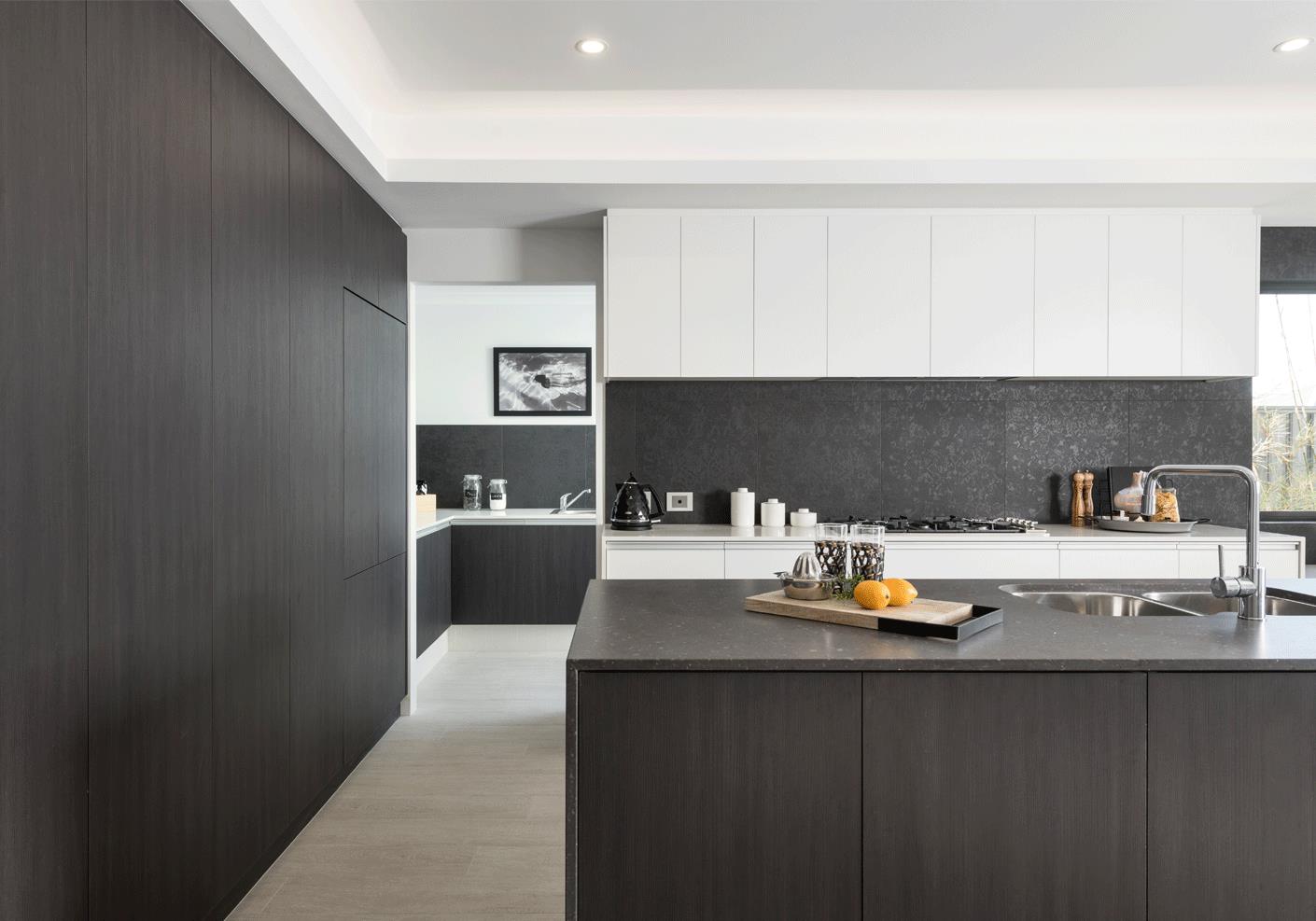 noir-kitchen-with-island-bench