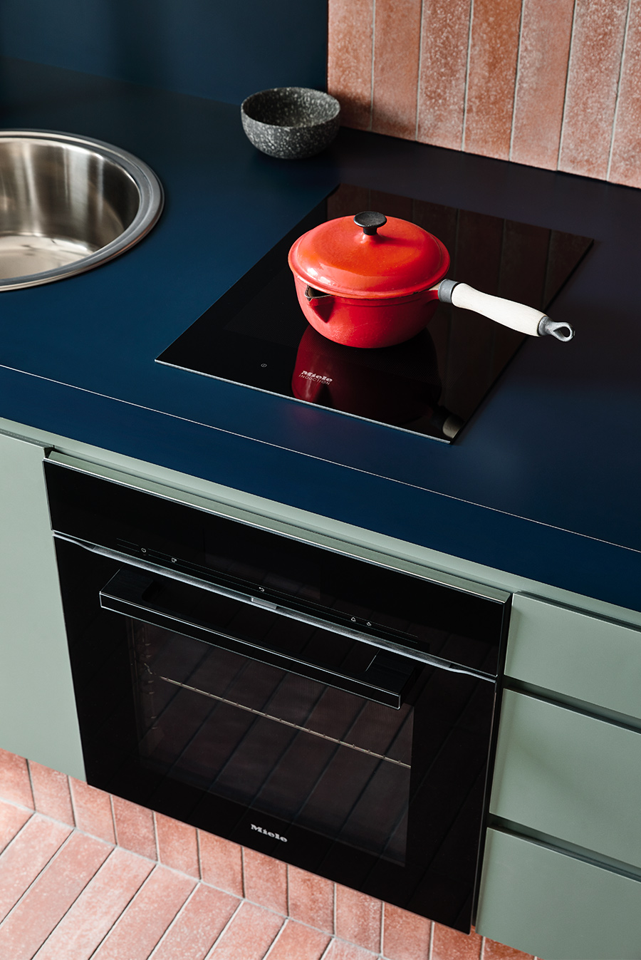 Studio-Kitchen-by-Kennedy-Nolan-800mm-Benchtop